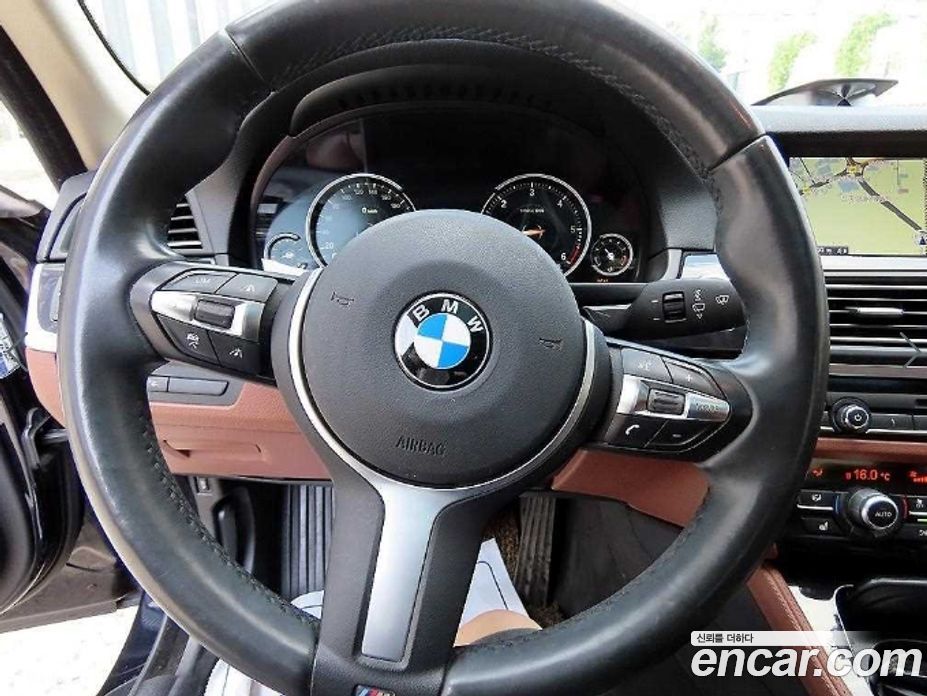 BMW 5-Series (F10) фото 8
