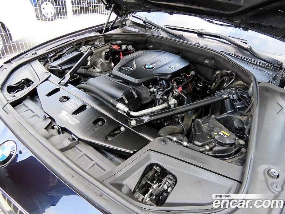 BMW 5-Series (F10) фото 19