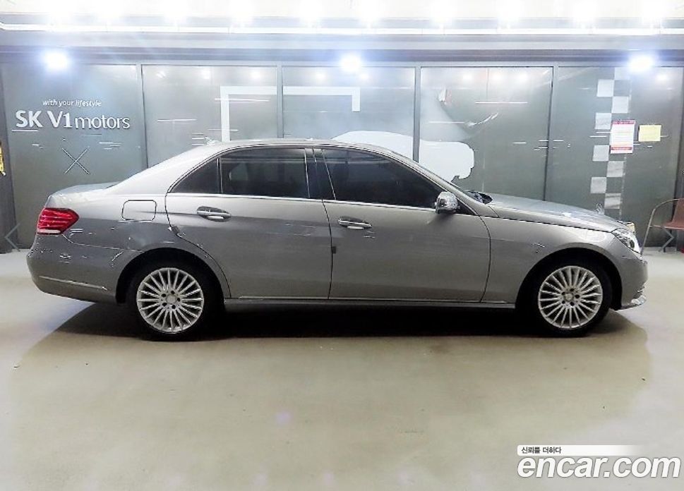 Mercedes-Benz E-Class W212 фото 3