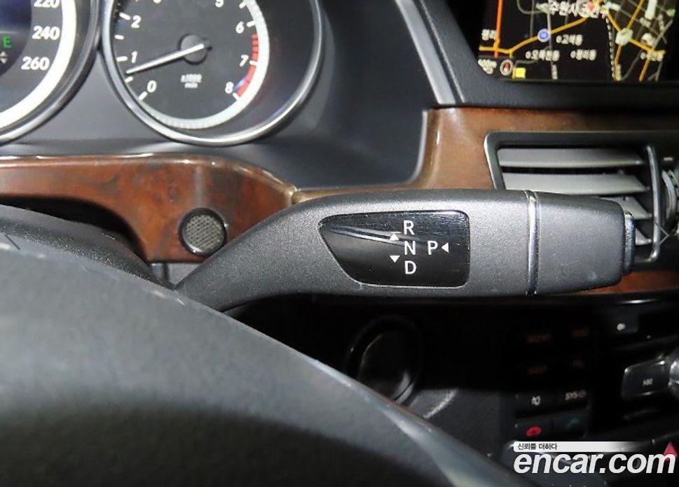 Mercedes-Benz E-Class W212 фото 12
