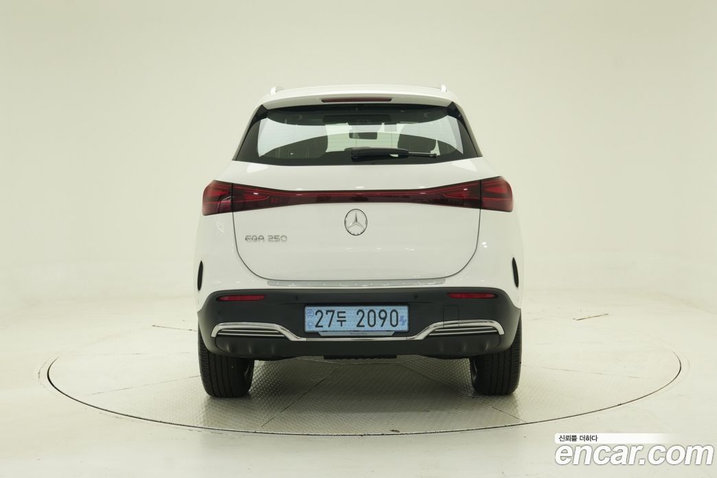 Mercedes-Benz EQA H243 фото 4