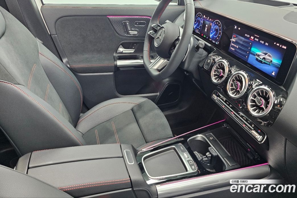 Mercedes-Benz EQA H243 фото 14