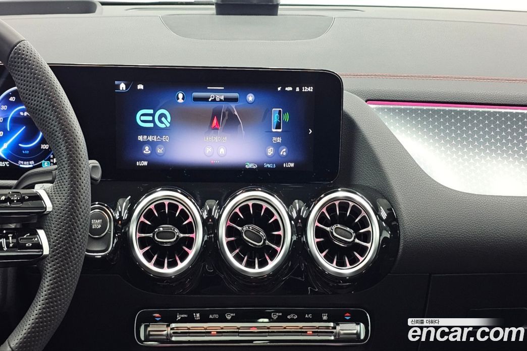 Mercedes-Benz EQA H243 фото 16