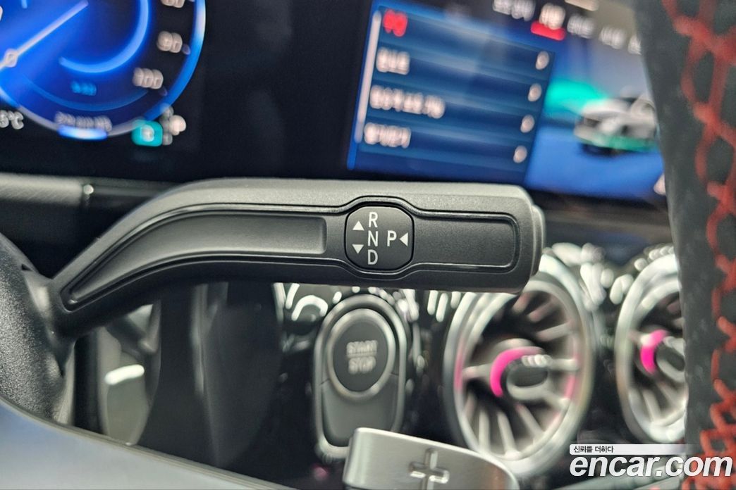 Mercedes-Benz EQA H243 фото 19