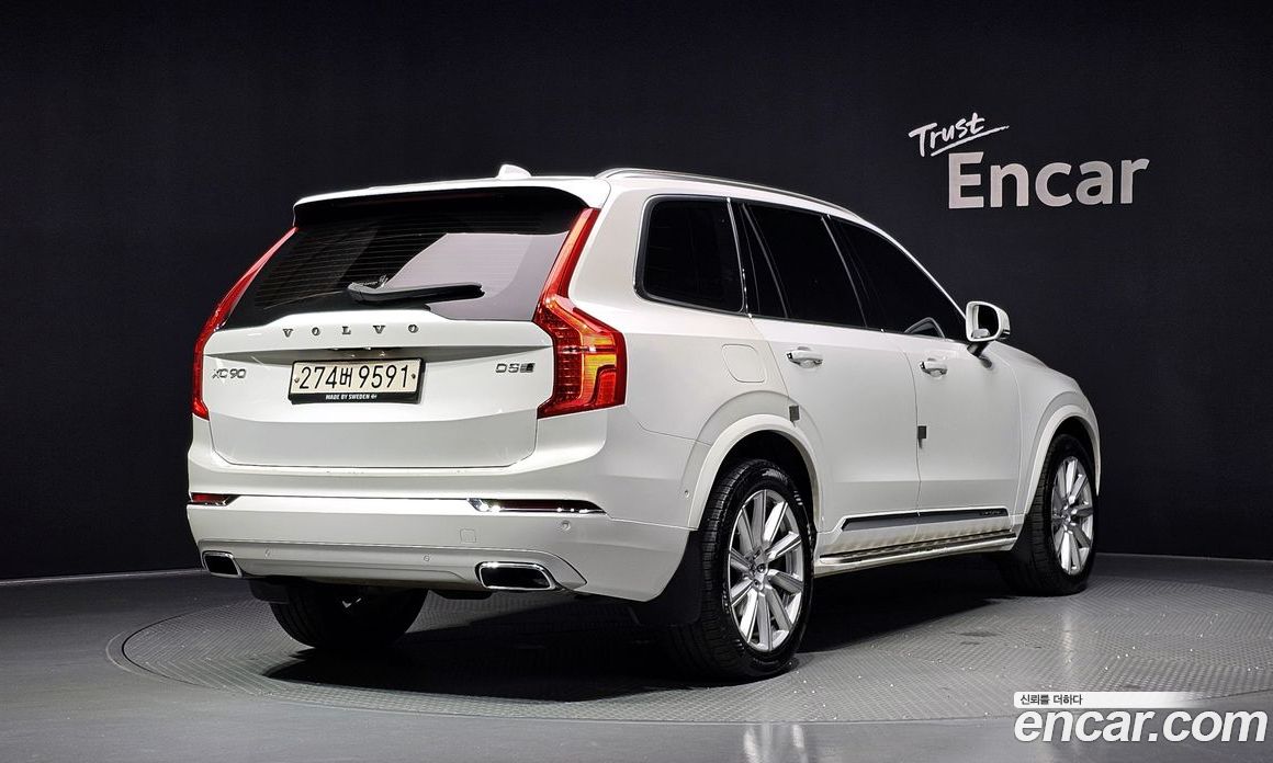Volvo XC90 2nd Gen фото 2