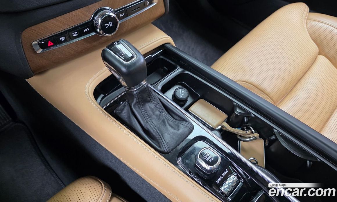 Volvo XC90 2nd Gen фото 9