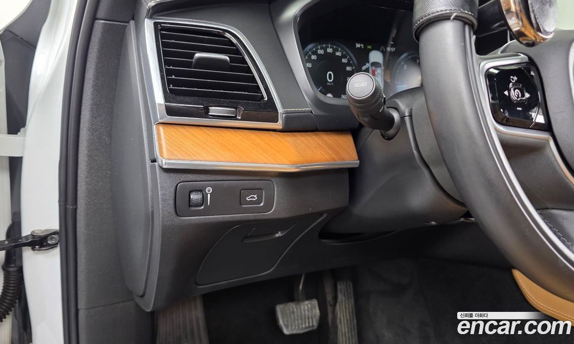 Volvo XC90 2nd Gen фото 16