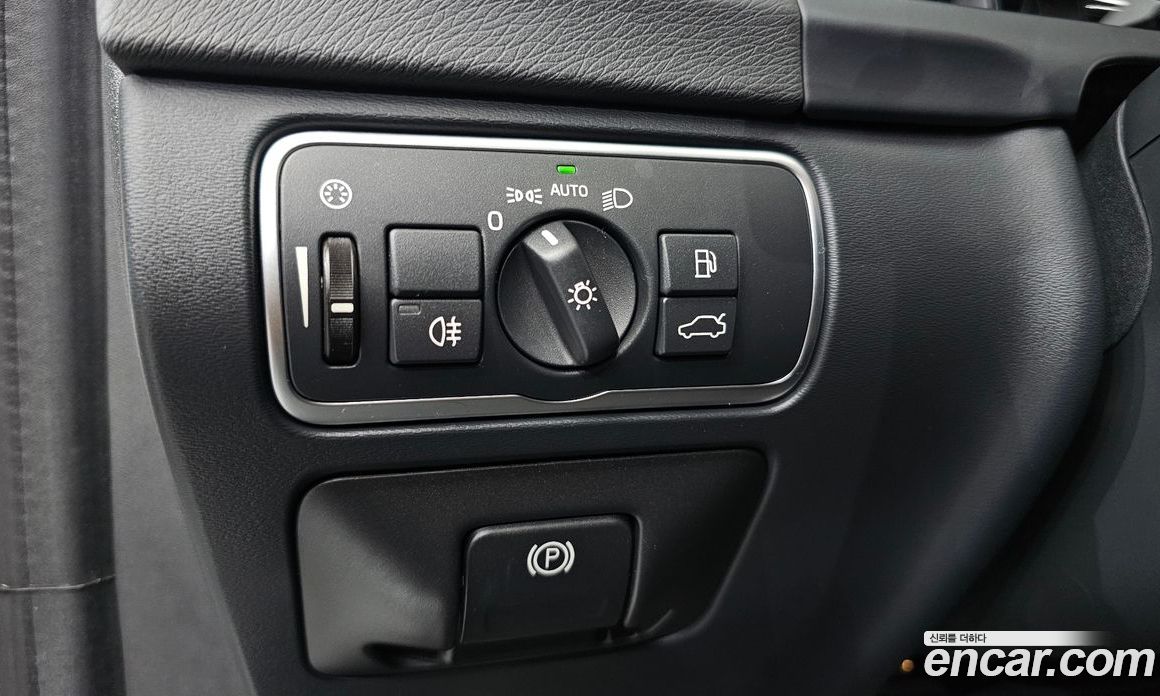 Volvo S60 фото 12