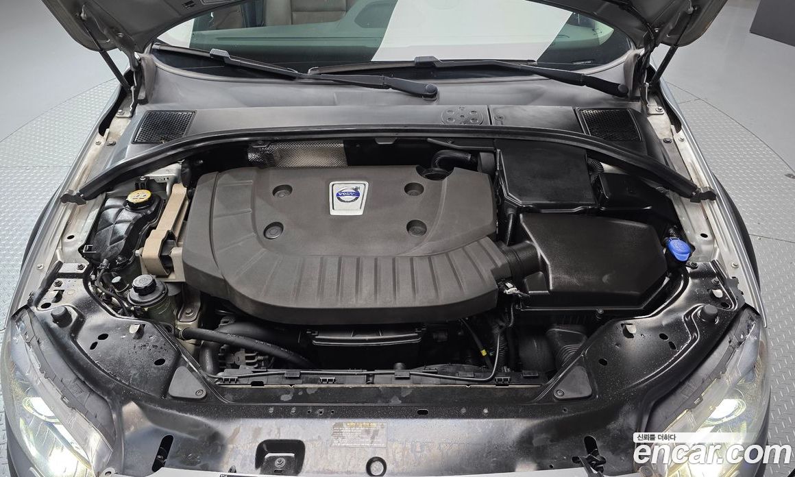 Volvo XC70 фото 6