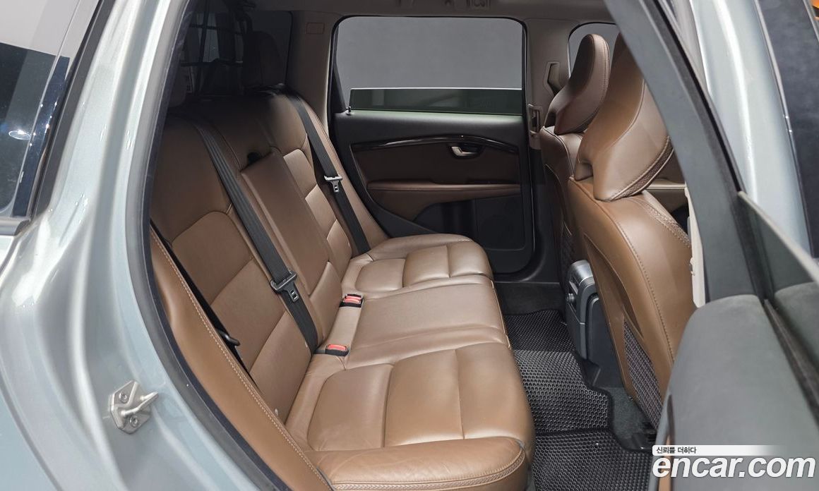 Volvo XC70 фото 12