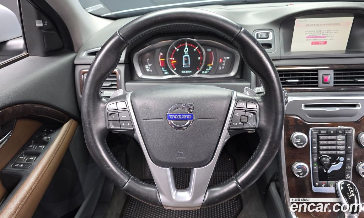 Volvo XC70 фото 14