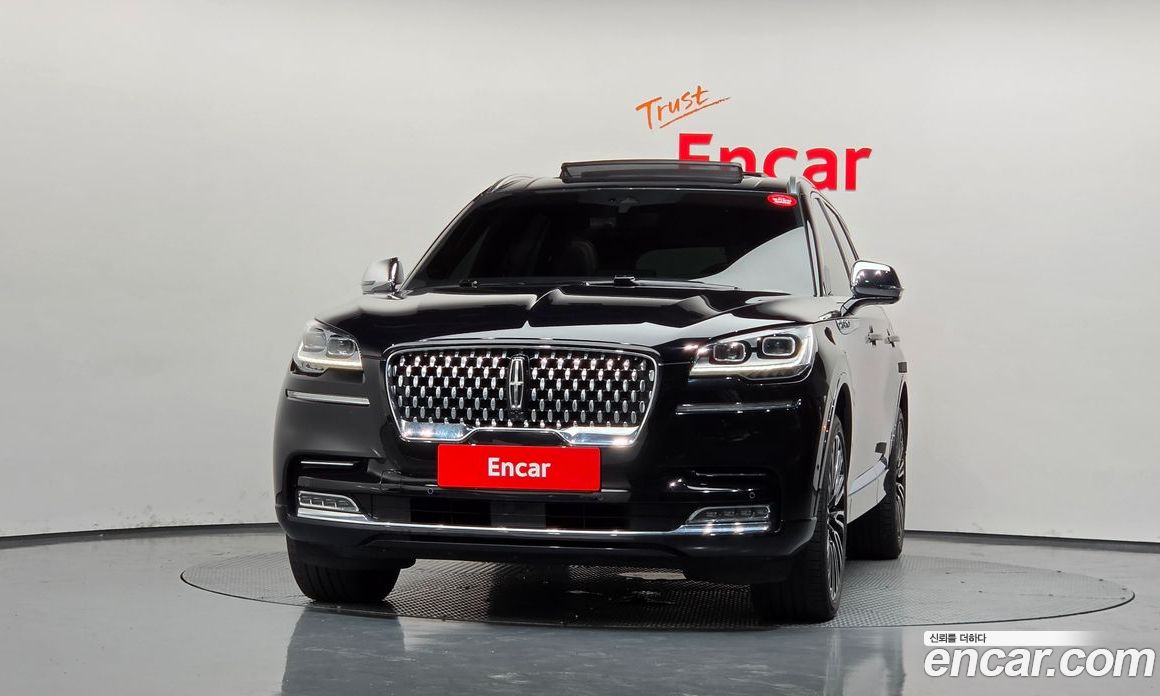 Lincoln Aviator 2nd Gen фото 3