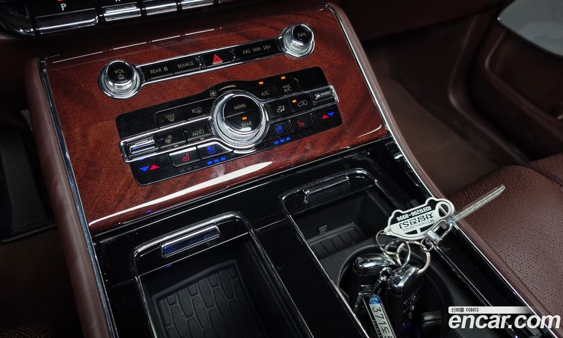 Lincoln Aviator 2nd Gen фото 9