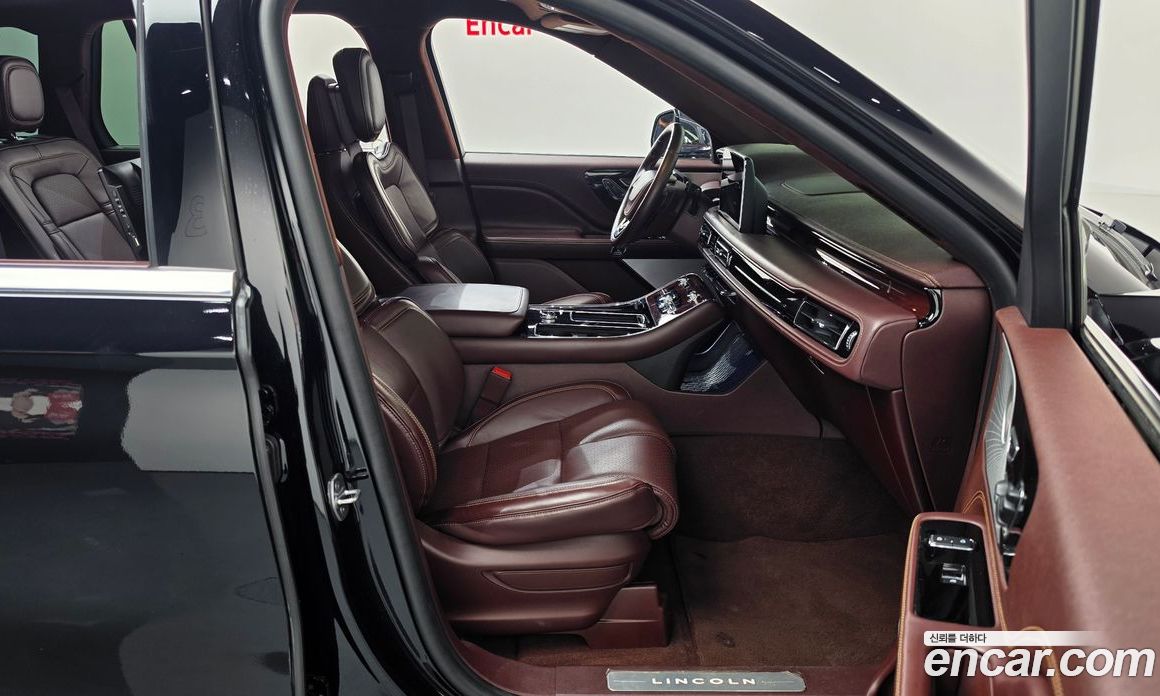 Lincoln Aviator 2nd Gen фото 11