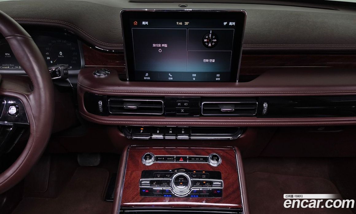 Lincoln Aviator 2nd Gen фото 19