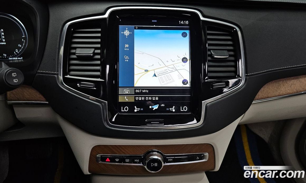 Volvo XC90 2nd Gen фото 13