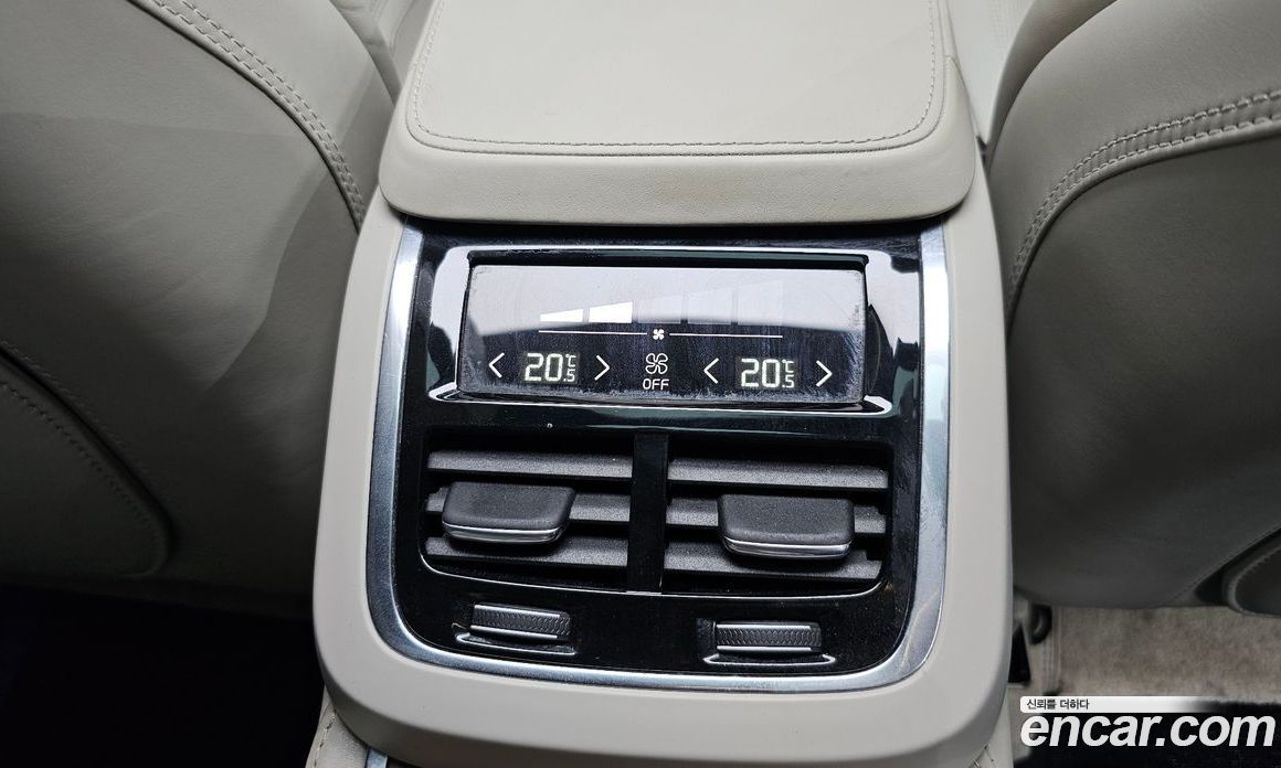Volvo XC90 2nd Gen фото 18