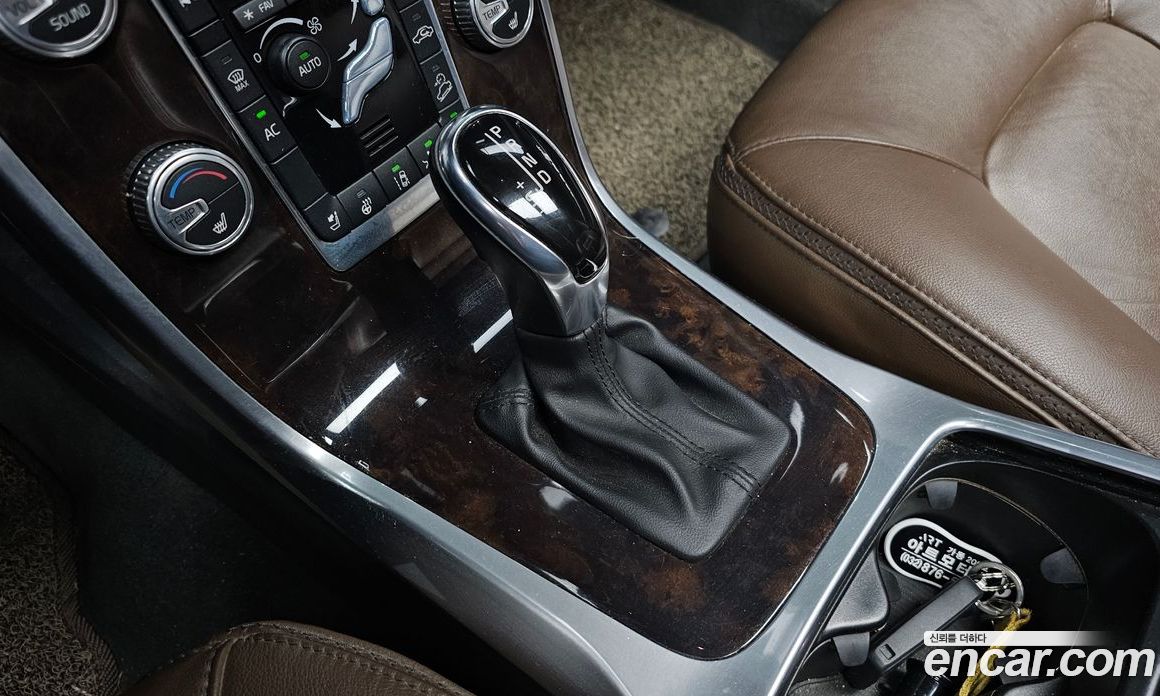 Volvo XC70 фото 9