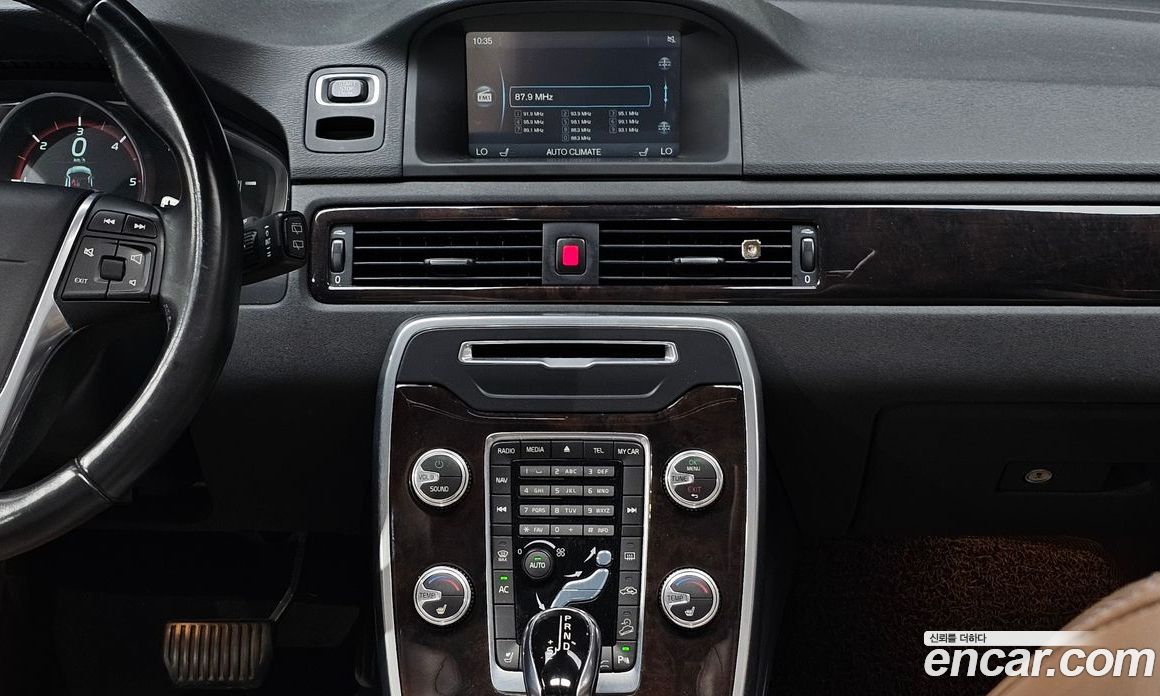 Volvo XC70 фото 14