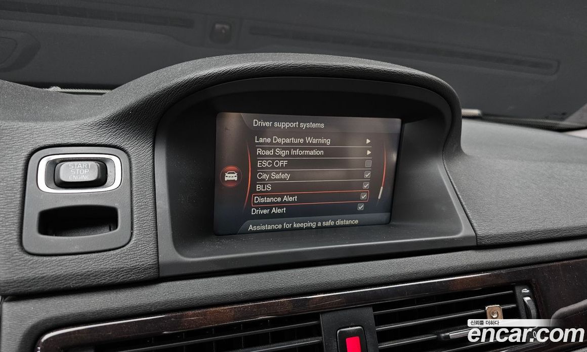 Volvo XC70 фото 15