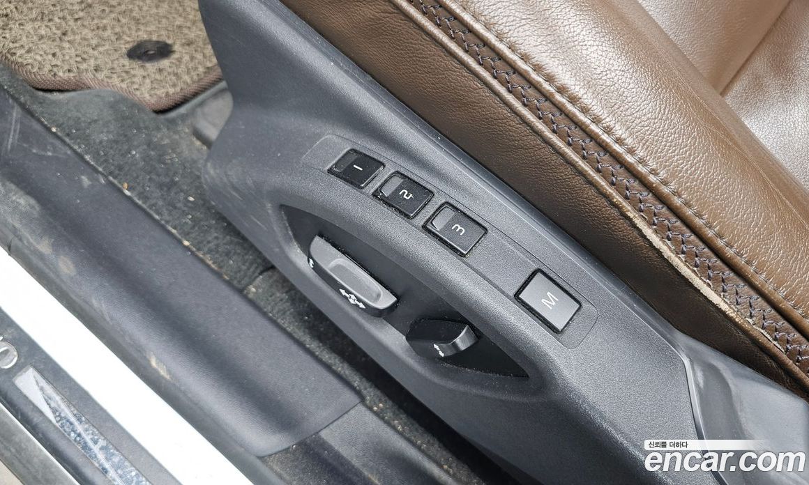 Volvo XC70 фото 18