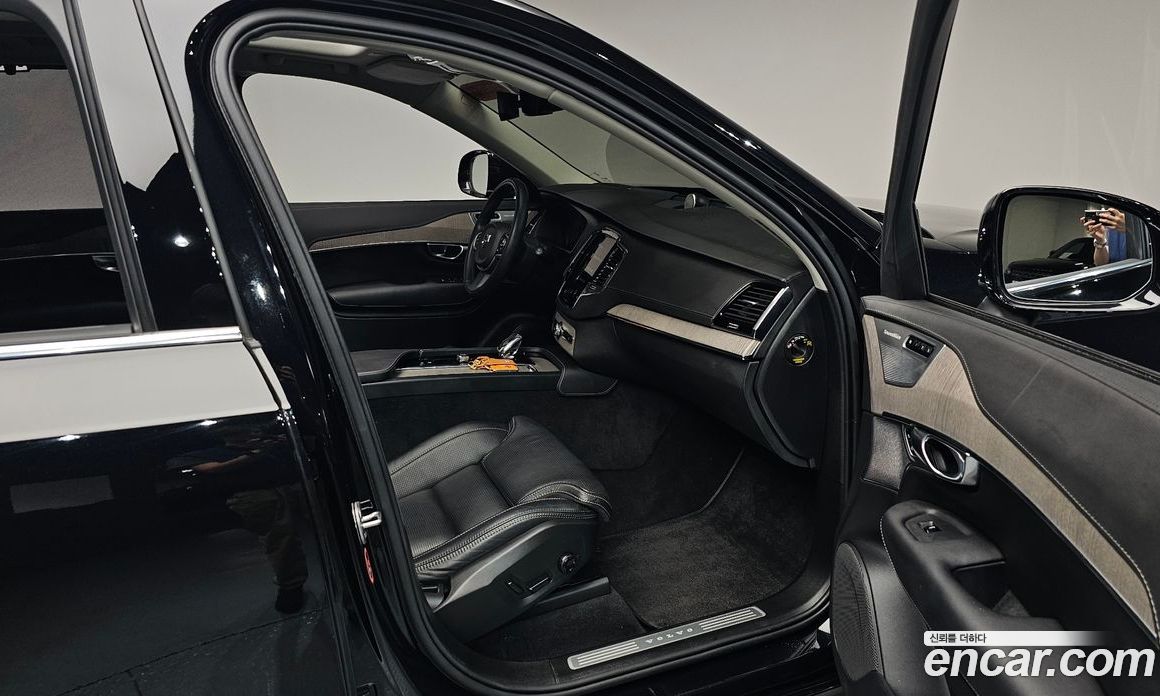 Volvo XC90 2nd Gen фото 10