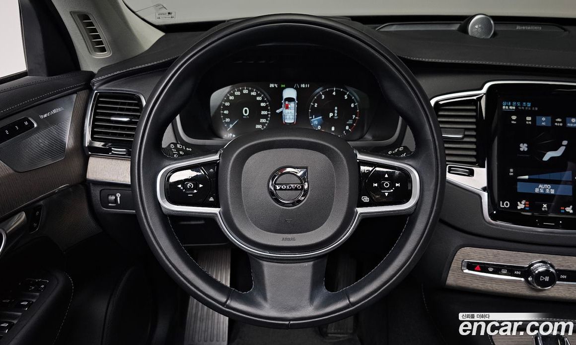 Volvo XC90 2nd Gen фото 12