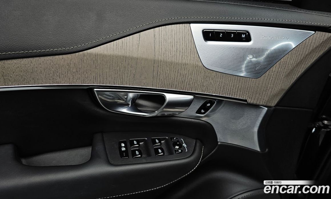 Volvo XC90 2nd Gen фото 17