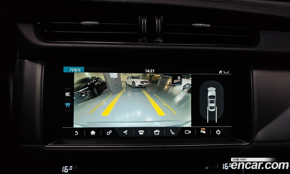 Jaguar XF (X260) фото 14