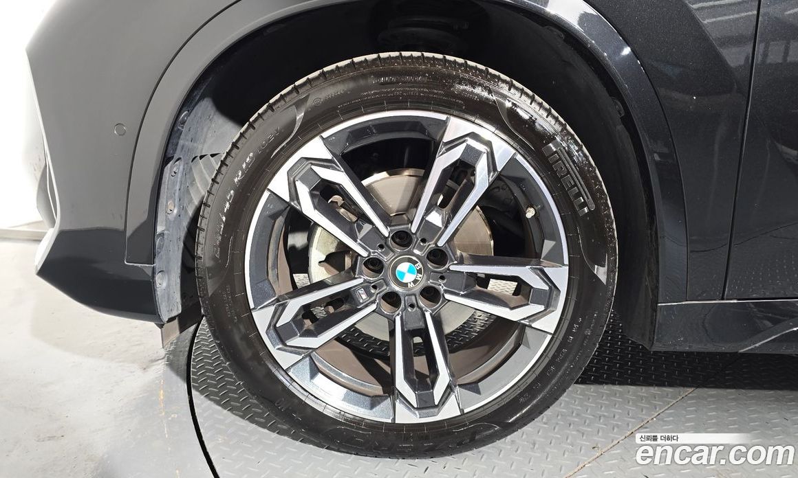 BMW X1 (U11) фото 5