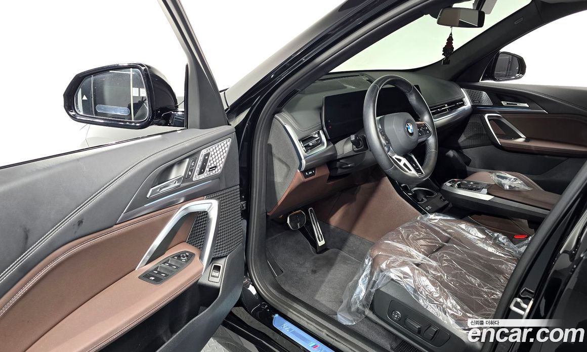 BMW X1 (U11) фото 10