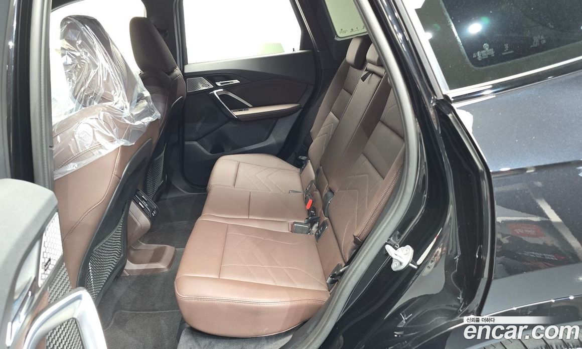BMW X1 (U11) фото 11