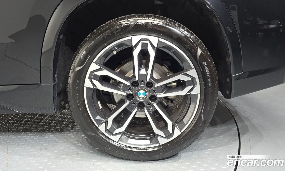 BMW X1 (U11) фото 21