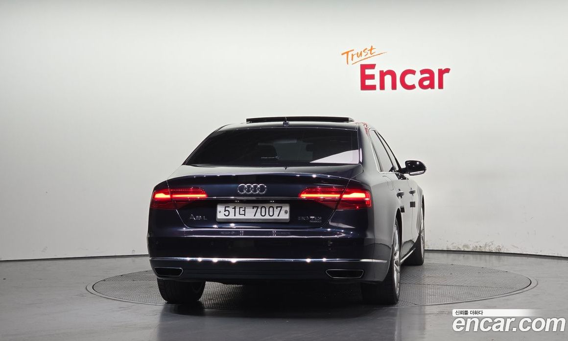 Audi A8 (D4) фото 4