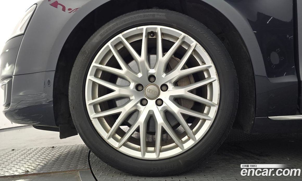 Audi A8 (D4) фото 5