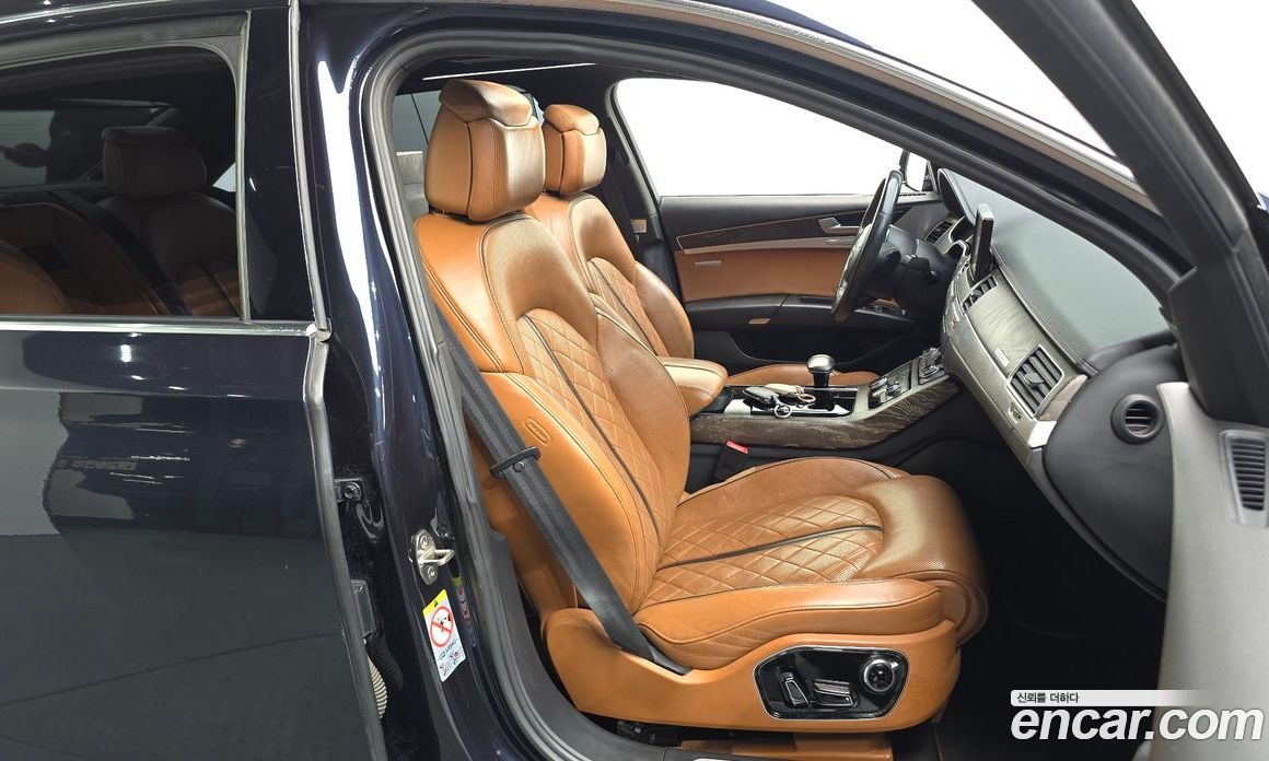 Audi A8 (D4) фото 12
