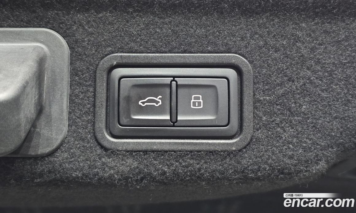 Audi A8 (D4) фото 18