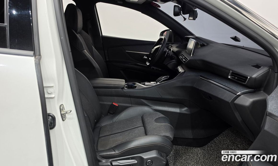 Peugeot 3008 2nd Gen фото 11