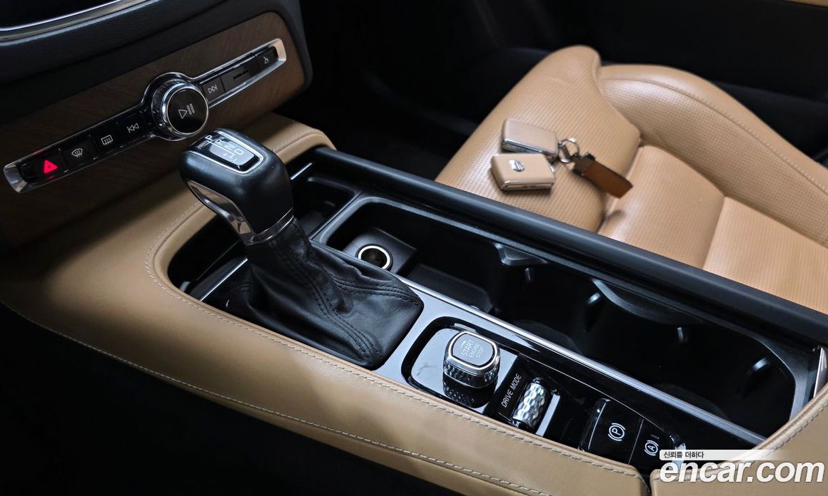 Volvo XC90 2nd Gen фото 9