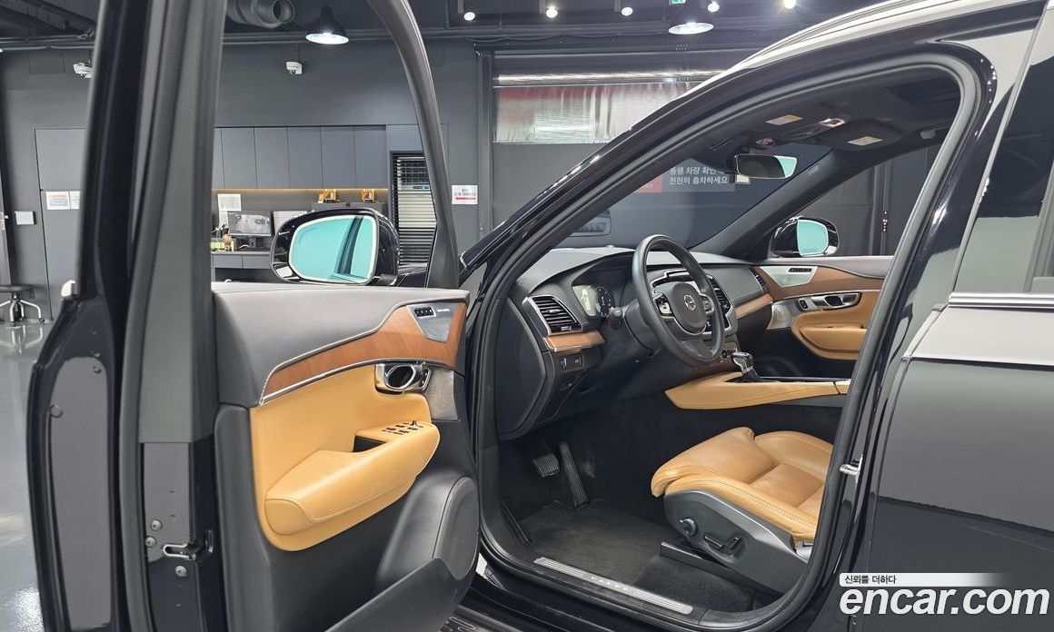 Volvo XC90 2nd Gen фото 10
