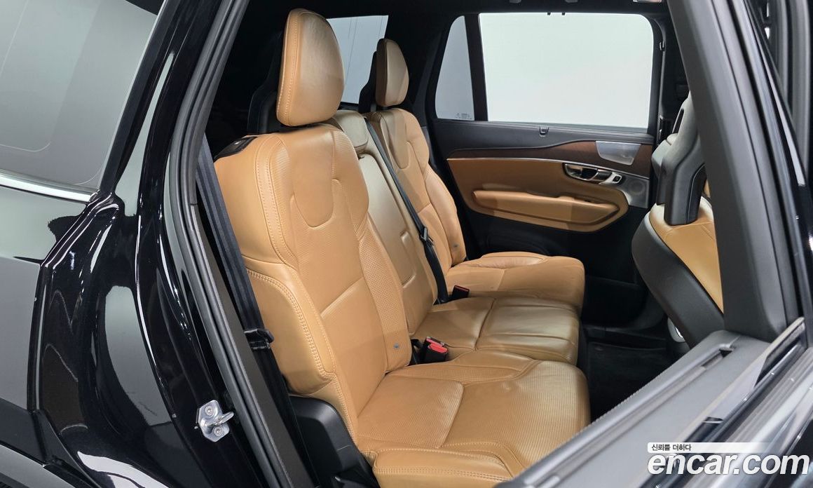 Volvo XC90 2nd Gen фото 11