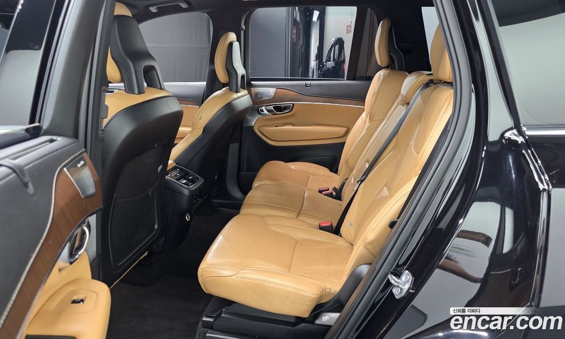 Volvo XC90 2nd Gen фото 12
