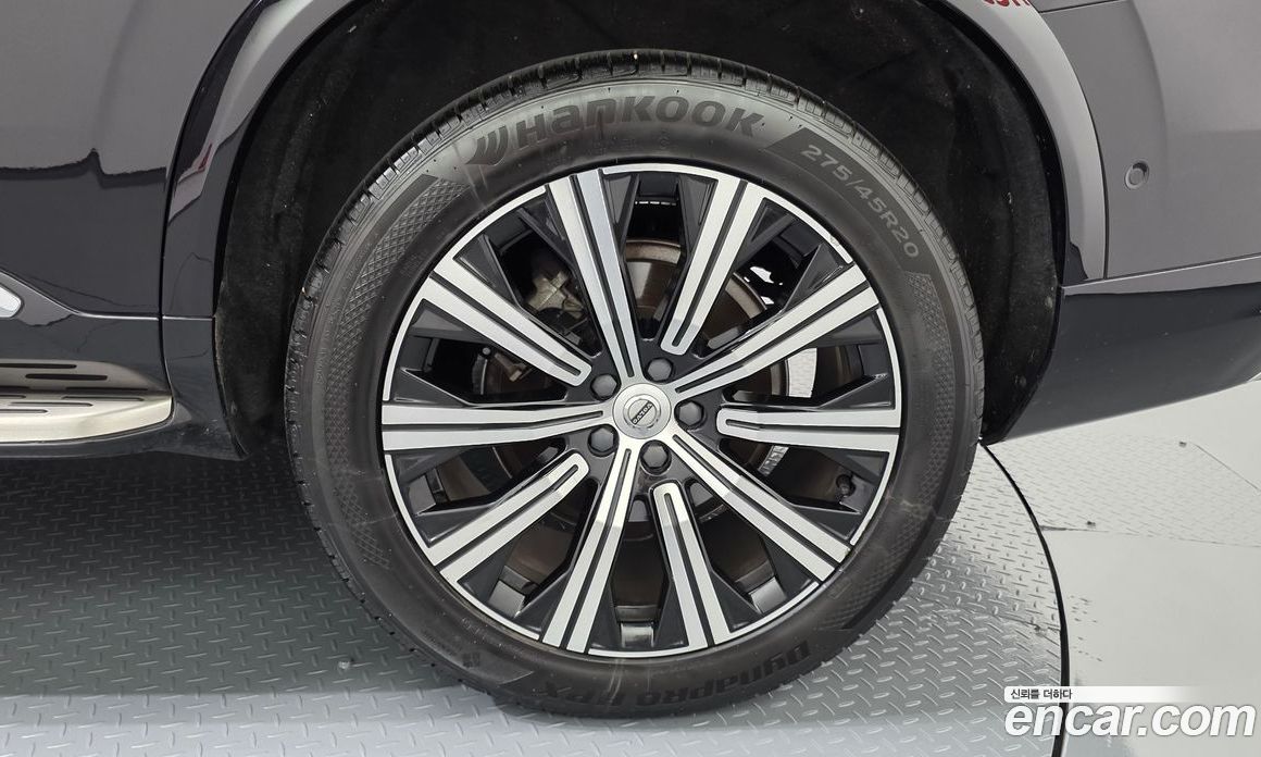 Volvo XC90 2nd Gen фото 21