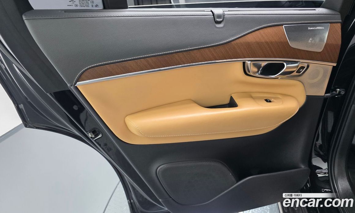 Volvo XC90 2nd Gen фото 25