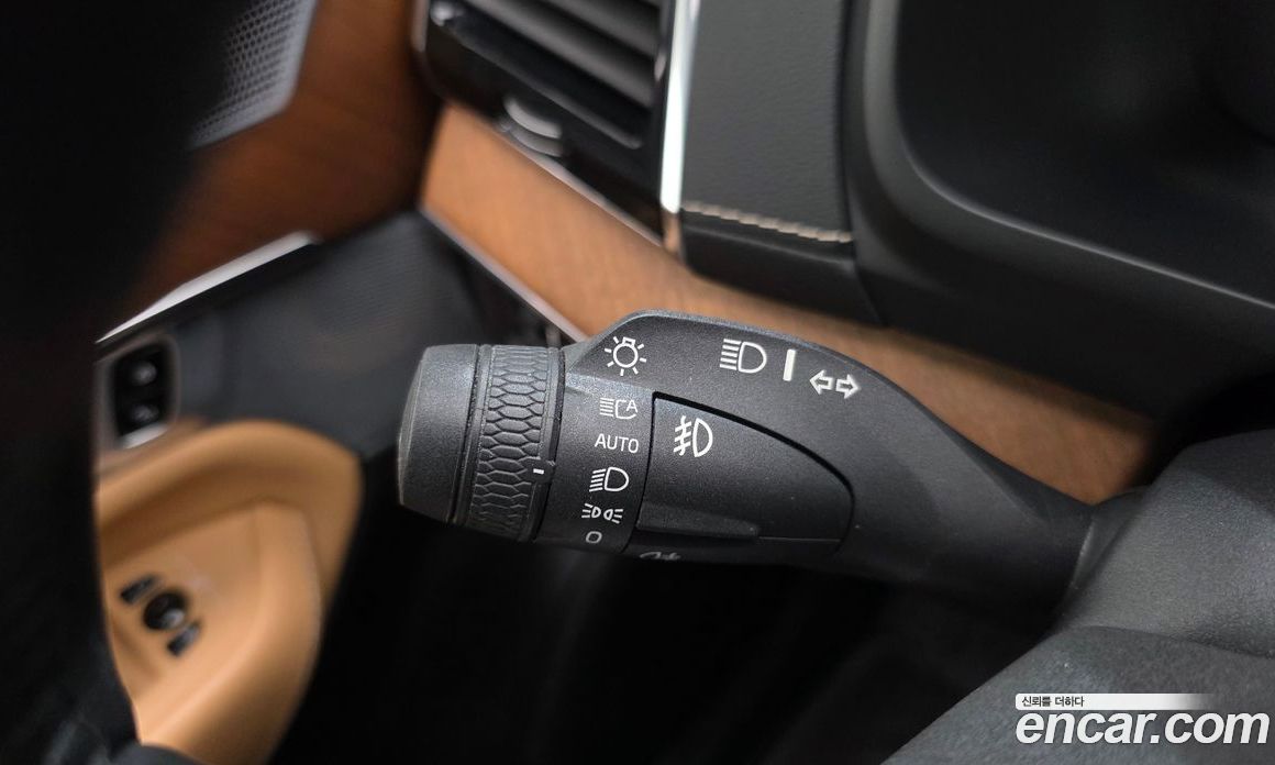 Volvo XC90 2nd Gen фото 30