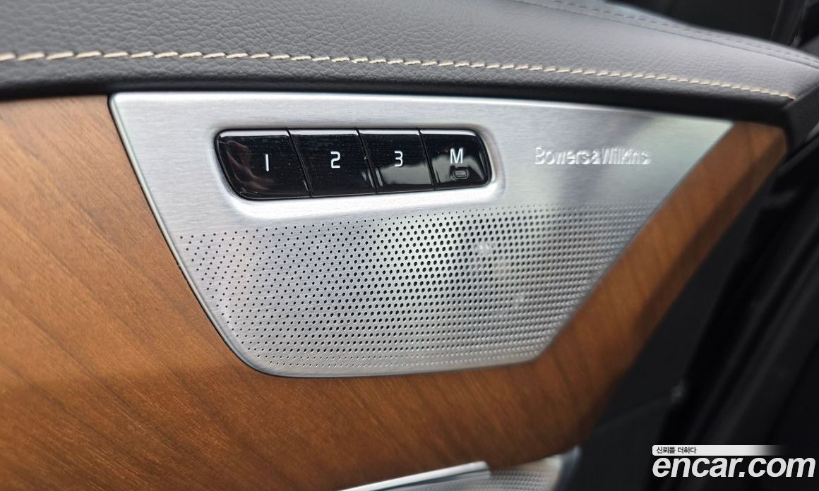 Volvo XC90 2nd Gen фото 31