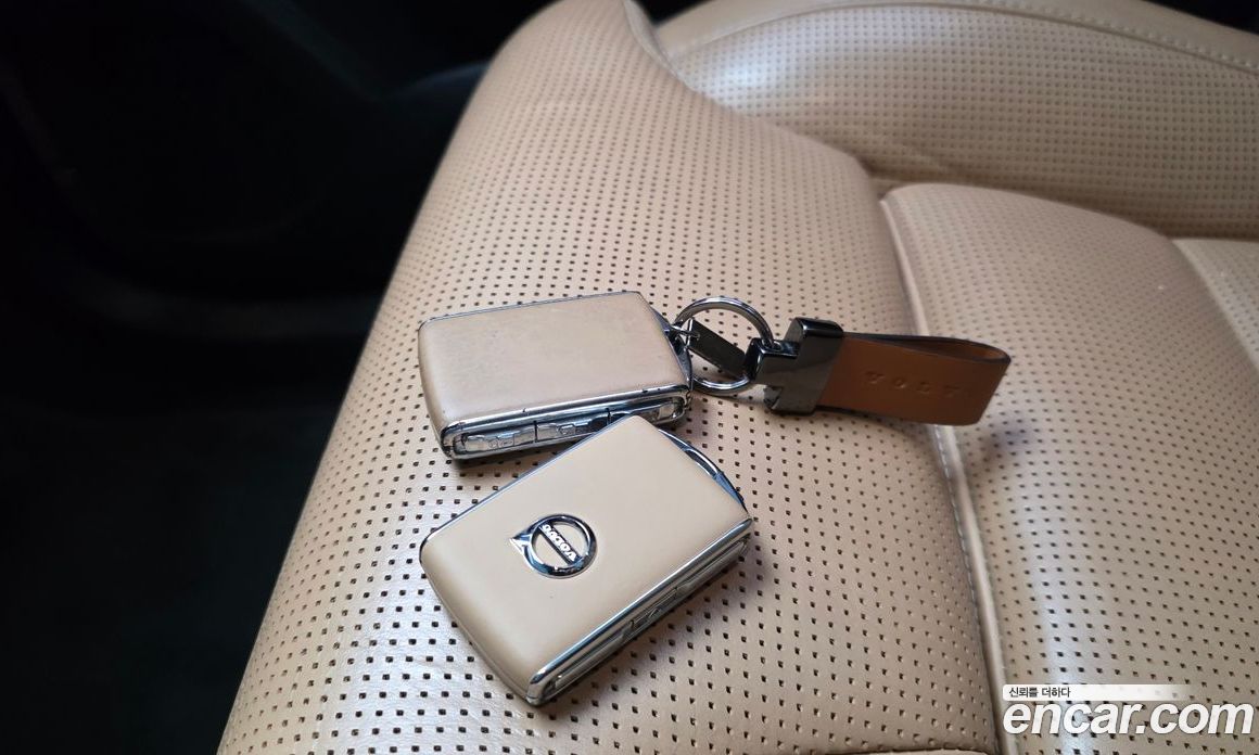 Volvo XC90 2nd Gen фото 32
