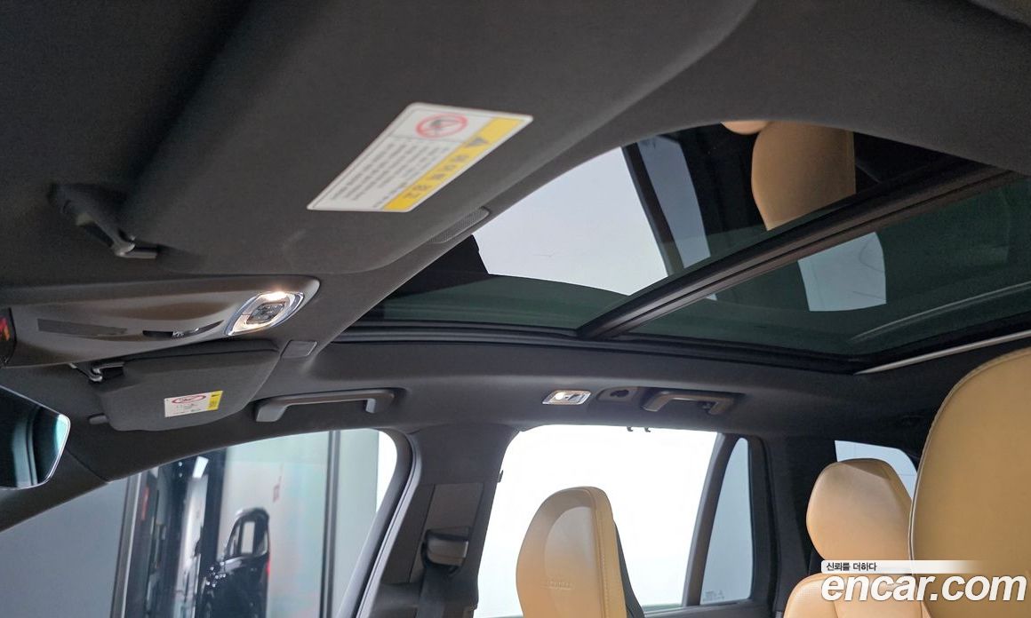 Volvo XC90 2nd Gen фото 37