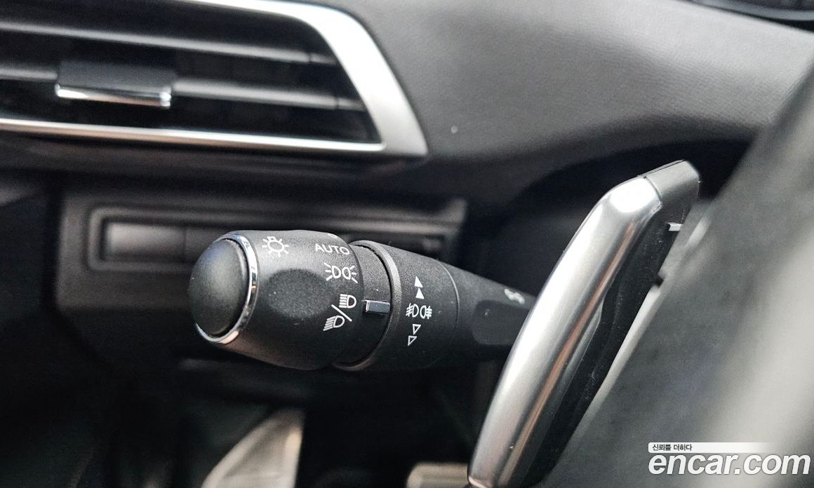 Peugeot 3008 2nd Gen фото 31