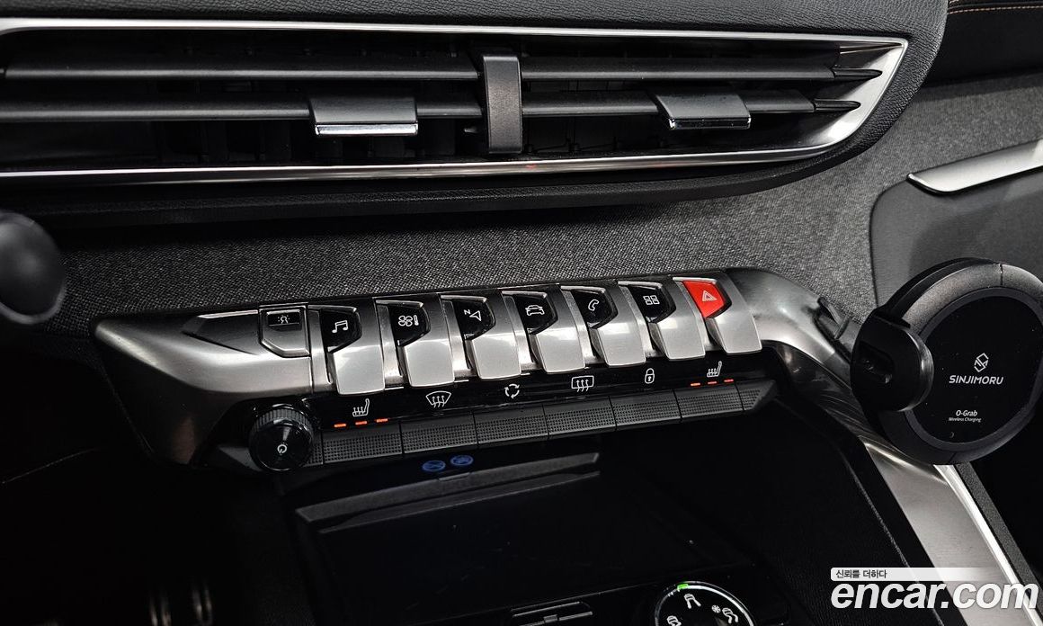 Peugeot 3008 2nd Gen фото 32
